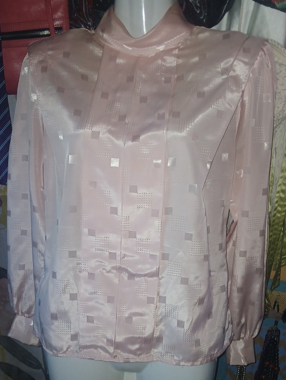jonathan martin 80s Vintage Light Pink Satin Blouse with Subtle Geometric Shine
